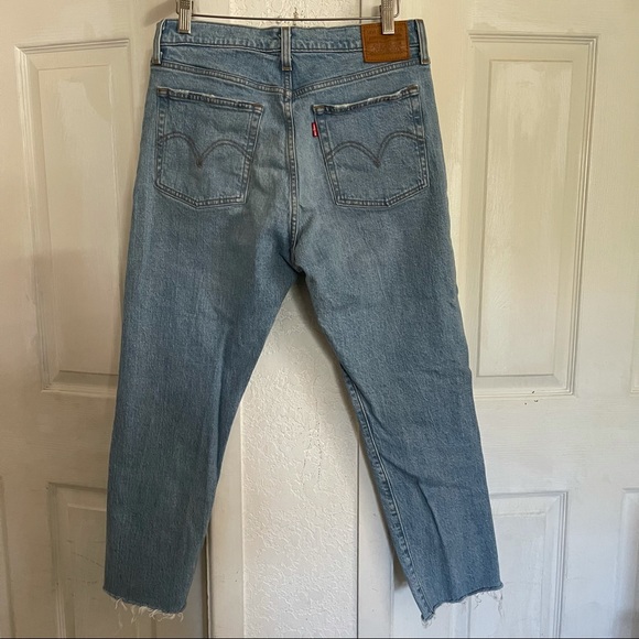 Levi’s Wedgie Raw Hem Jeans size 30 - Picture 5 of 13